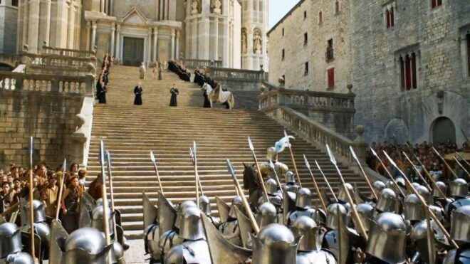 Girona: Essential Audio Tour at Your Own Pace - Tour Experience