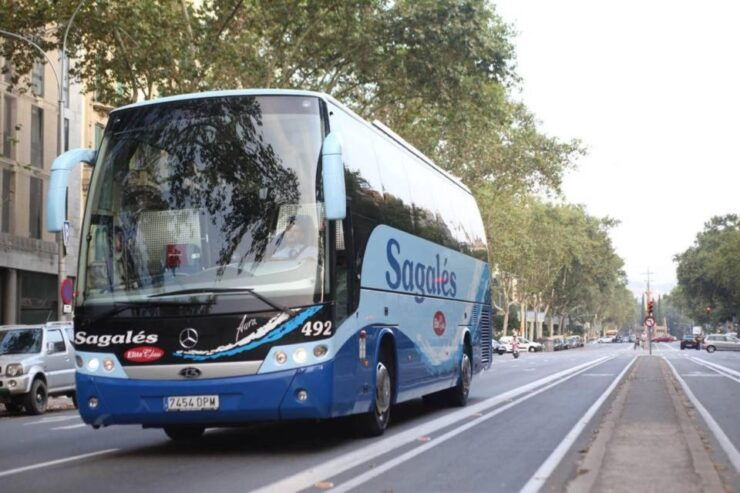 Girona: Girona Airport Bus Transfer From/To Barcelona Center - Transfer Service Overview