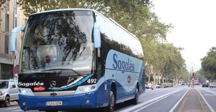 Girona: Girona Airport Bus Transfer From/To Barcelona Center - Free Cancellation and Duration