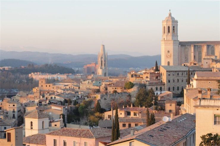 Girona: Private History Tour - Private Group Experience