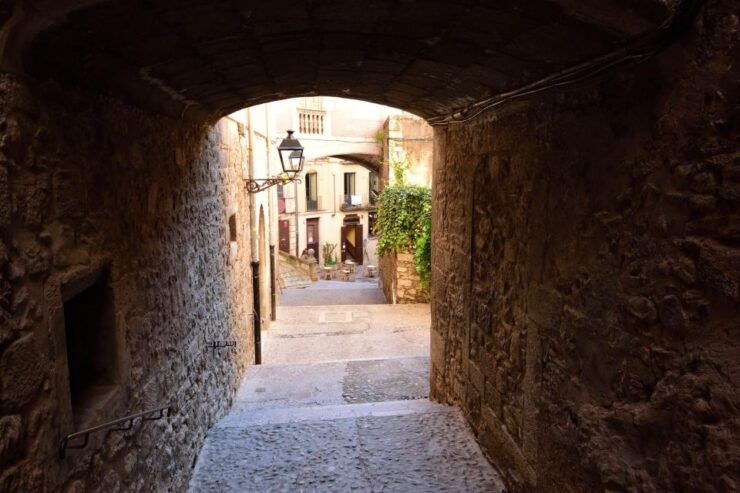 Girona: Self-guided Audio City Tour on Your Phone - Experience Highlights