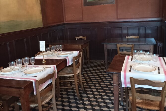 Giverny and Auvers Sur Oise Small Group Tour - Explore the Charming Village of Auvers Sur Oise