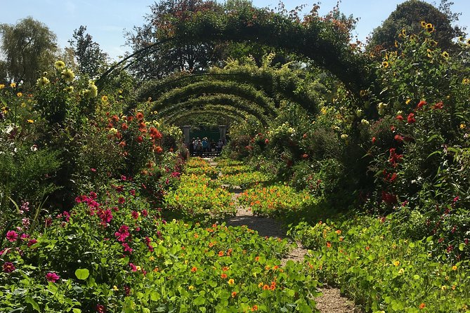 Giverny and Marmottan Monet Museum Private Day Trip From Paris - Tour Highlights
