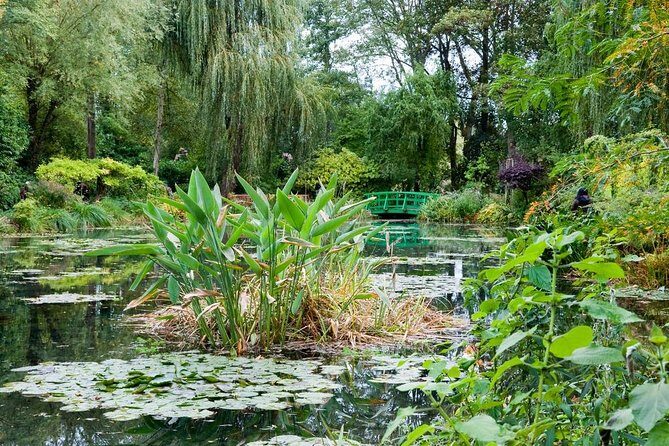 Giverny and Versailles Full-Day Private Guided Tour with Hotel Pickup - FAQ