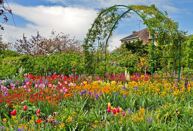 Giverny and Versailles Palace Audio Guided Day Trip With Lunch From Paris - Recommendations