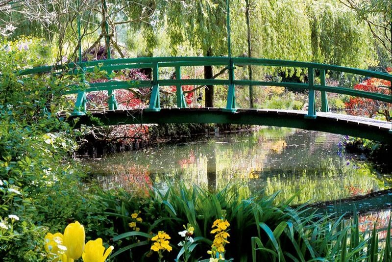 Giverny and Versailles Small-group Day Trip from Paris - From Monet’s Giverny to the court of Versailles