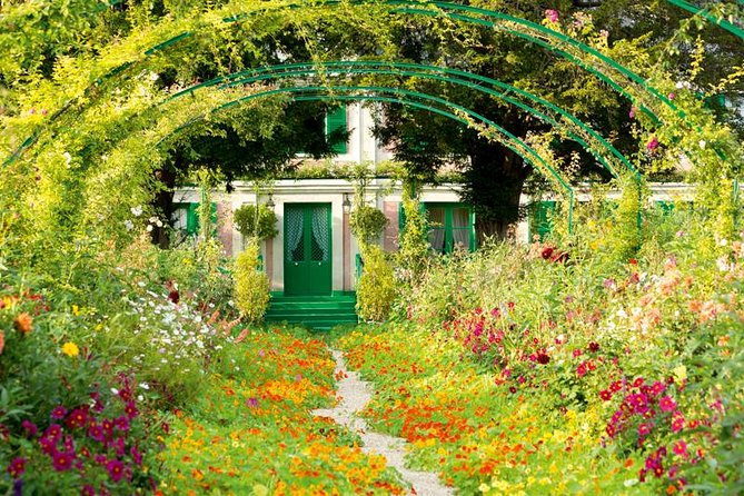 Giverny - Claude Monets House & Gardens - Private Trip - Meeting and Pickup Details