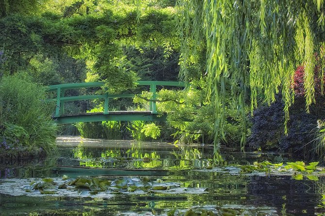 Giverny Half Day Guided Trip With Monets House & Gardens From Paris by Minivan - Admission Ticket Inclusion