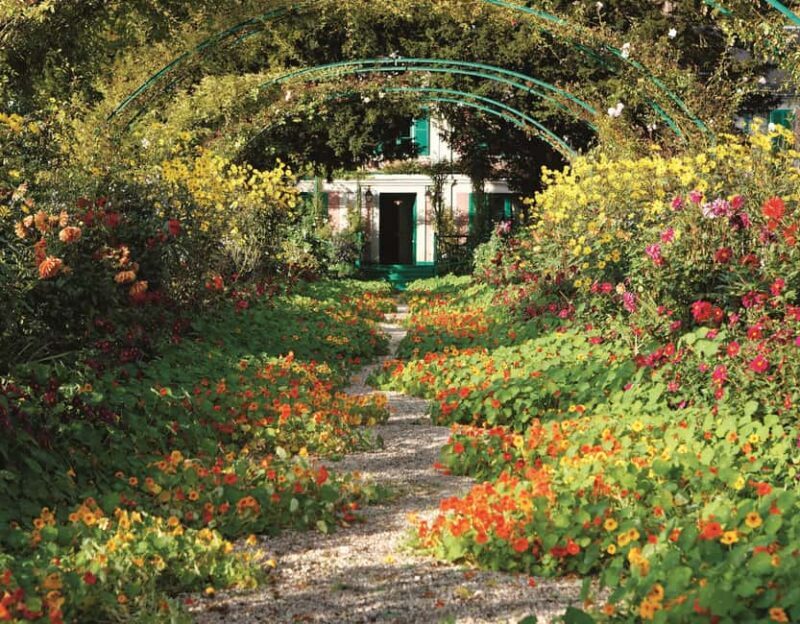 Giverny Monet Half Day Guided Trip From Paris with Transport - Itinerary Breakdown: What to Expect