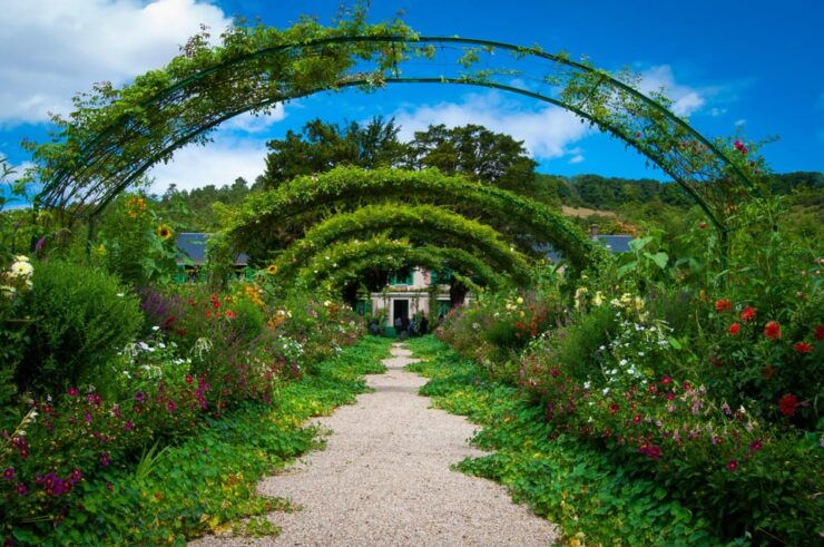 Giverny: Private Guided Walking Tour With Monets House - Highlights of the Tour