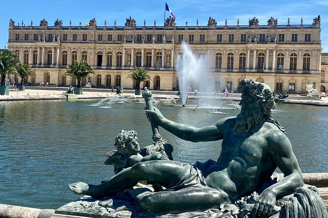 Giverny Versailles Trianon Small Group From Paris by Minivan - Itinerary Overview