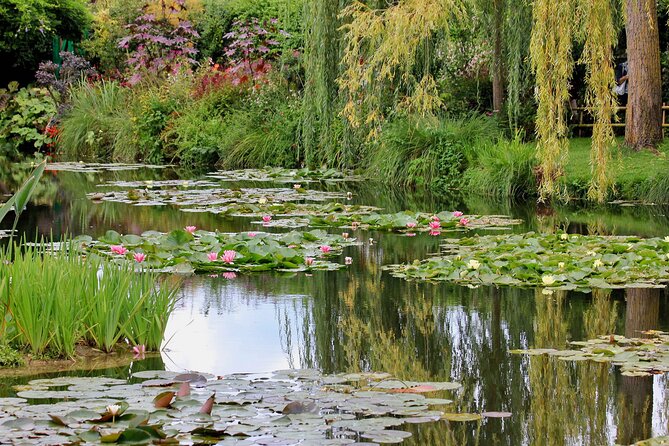 Giverny Versailles Trianon Small Group Trip by Minivan From Paris - Small Group Tour