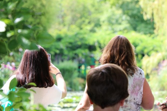 Givernys House & Gardens Plus Versailles Palace Day Trip With Lunch From Paris - Recommendations and Future Visits