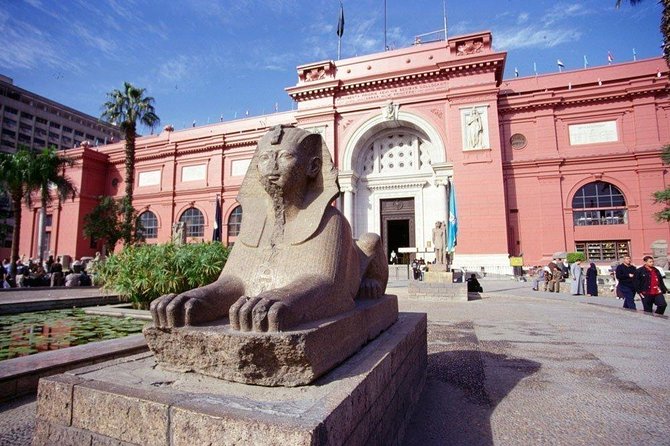 Giza Pyramids and Cairo in Private Tour for 8 Hours - Inclusions