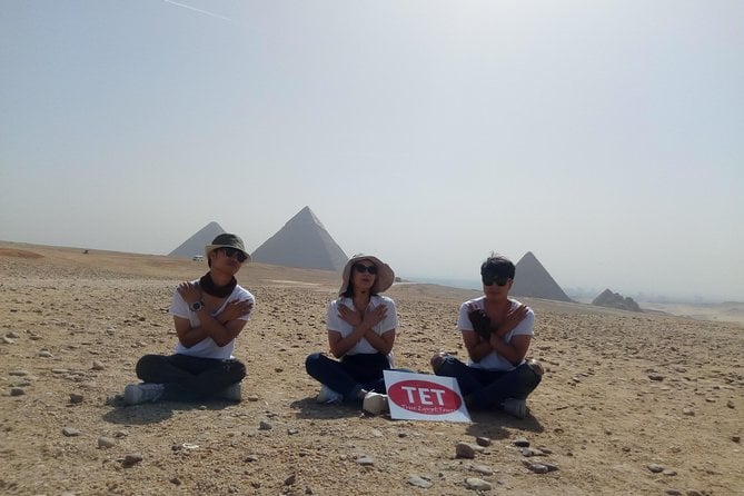 Giza Pyramids , Egyptian Museum , Coptic Cairo and the Old Bazaar - Shopping Guide for the Bazaar