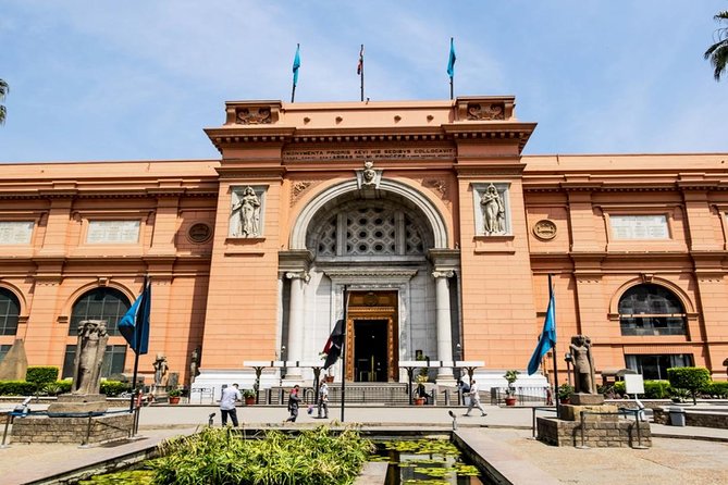 Giza Pyramids With Camel Ride And Egyptian Museum - Egyptian Museum Visit