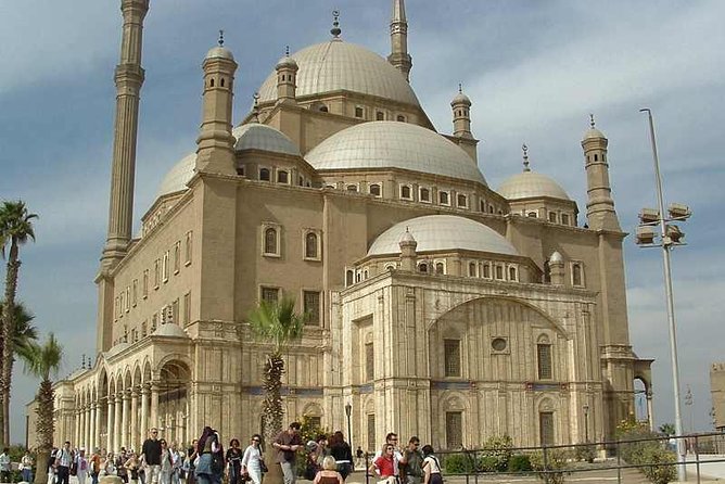 Giza Pyramids,Sphinx & Egyptian Museum - Historical Significance of Giza Pyramids