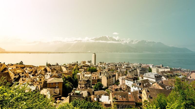 Glacier 300 and Montreux from Lausanne - Montreux brings the day back to the lake