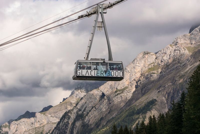 Glacier 3000 and Montreux Day Tour with Transport - From Geneva to Les Diablerets