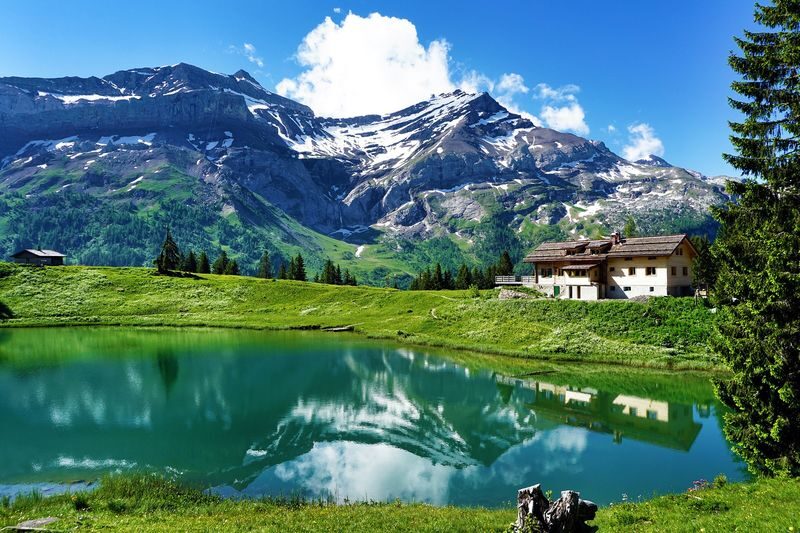 Glacier 3000, Diablerets, and Montreux Day Tour from Lausanne - A mountain day with three distinct stops