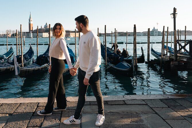 Glam photoshoot in hidden Venice! (up to 4) - Who Will Love This Experience?
