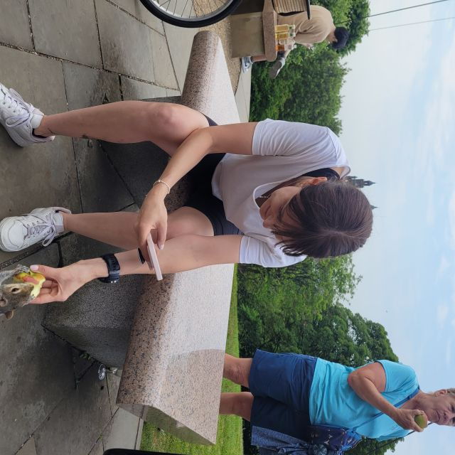 Glasgow Highlights: Guided Bike Tour With Snacks - Tour Experience