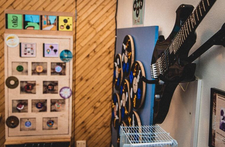 Glasgow: Stuck in the 90s... A Nostalgic Musical Escape Room - The Group Size and Cost – Is It Worth It?