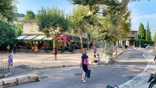 Glass Blowers, Art Galleries and Medieval Villages - Secrets of Glassblowing in Biot