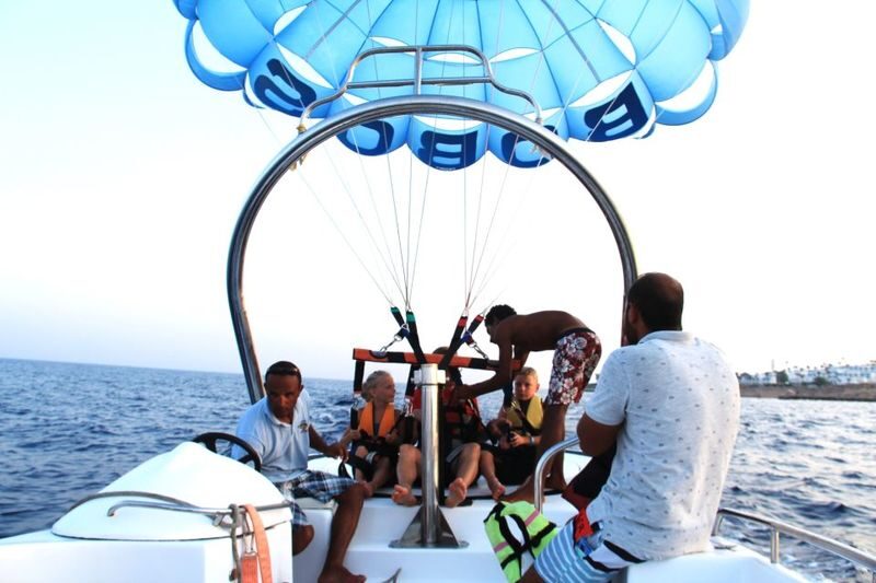 Glass Boat and Parasailing with Watersports in Hurghada - What to expect from the boat and reef