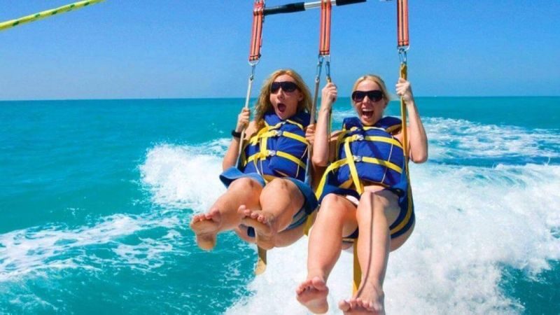 Glass Boat and Parasailing with Watersports in Hurghada - Should you book it?