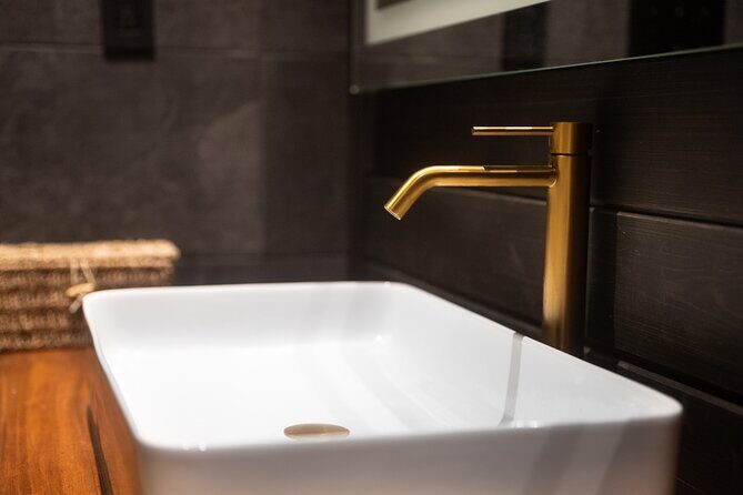 Glass Igloo 5 Days 4 Nights Ultimate Aurora Adventure - Who Will Love This Experience?