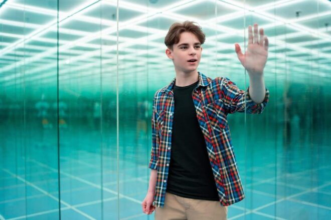 Glass Maze - Accessibility and Restrictions