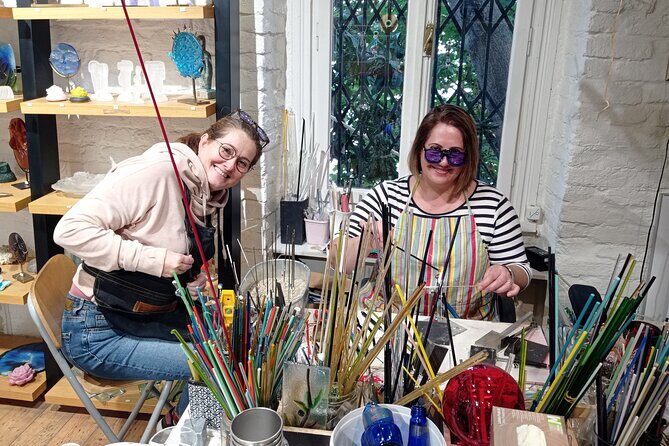 Glass Melting and Shaping with Flame with the Senior Glass Master - What We Appreciate