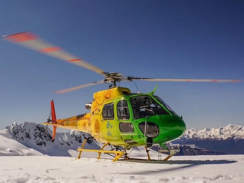 Glenorchy Helicopter Flight with Snow Landing 30-Minute Experience - The flight and snow stop