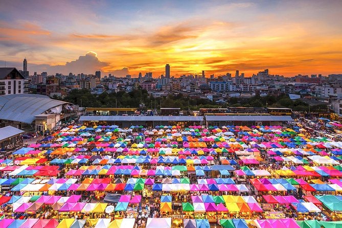 Glittering Bangkok Skyline Experience With Neon Light - Gastronomic Delights: Indulging in Bangkoks Culinary Scene