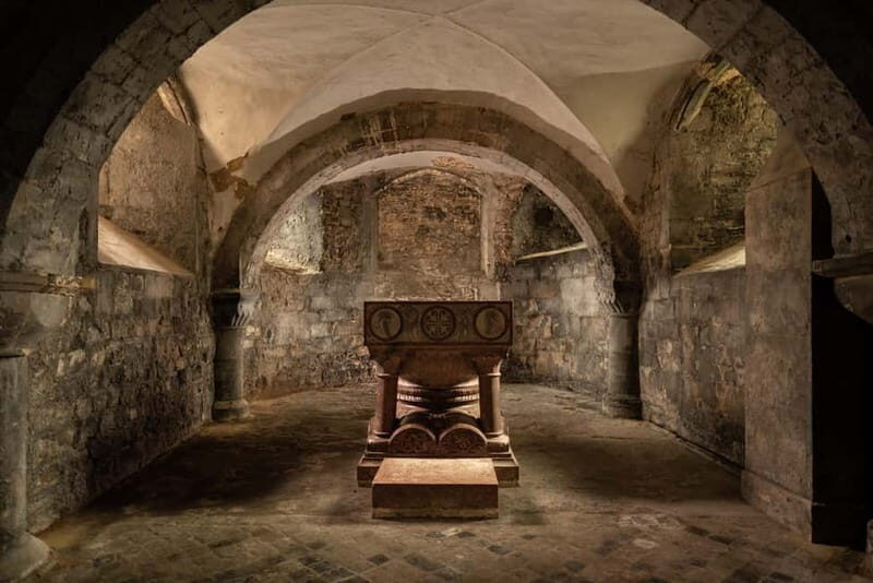 Gloucester Cathedral: Crypt Tour - Good To Know