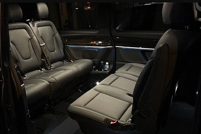 Glove Shuttle Transfer - London (1 to 8 Places) - Convenient Transportation Option