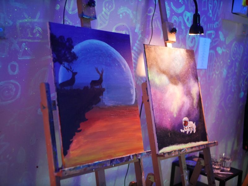 Glow in the Dark, Canvas or Tote Bag Art Jamming - Who will enjoy this art jam?