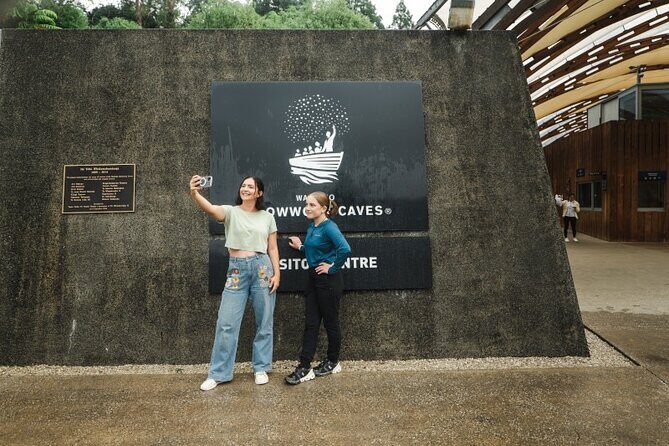 Glowworm Caves & Hamilton Gardens Day Tour from Auckland - Good To Know