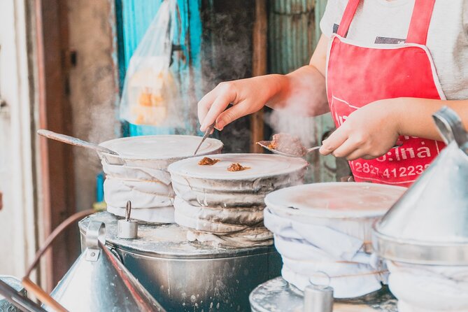 Go Where the Locals Go, Eat What the Locals Eat! Food Tour With Local Foodies - Hidden Gems of the Culinary Scene