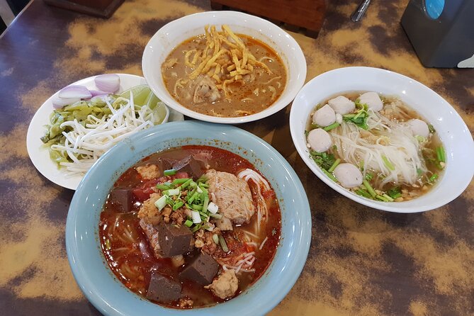 Go Where the Locals Go, Eat What the Locals Eat! Food Tour With Local Foodies - Sampling Off-the-Menu Local Specialties