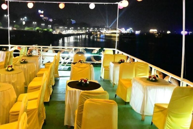 Goa: Dinner On Swastik Cruise with Entertainment - Boarding, welcome drink, and the first round of entertainment