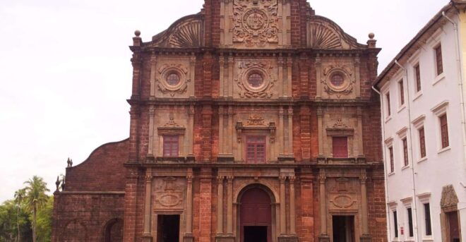 Goa in 1 Day Tour With Churches,Temples,Spice Farm Tour - Tour Description