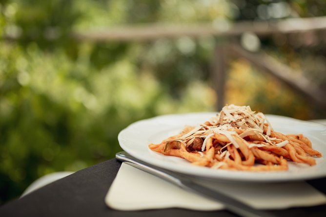 Godfather Vs Mafia Tour & Sicilian Light Lunch (Small Group) - Sicilian Light Lunch at a Trattoria