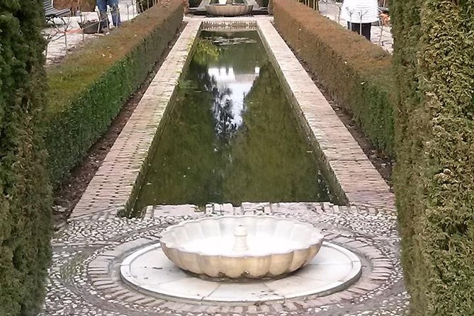 Going to Alhambra? 3 Hrs Private Tour! Skip the Long Lines to Visit the Alhambra - Common Questions