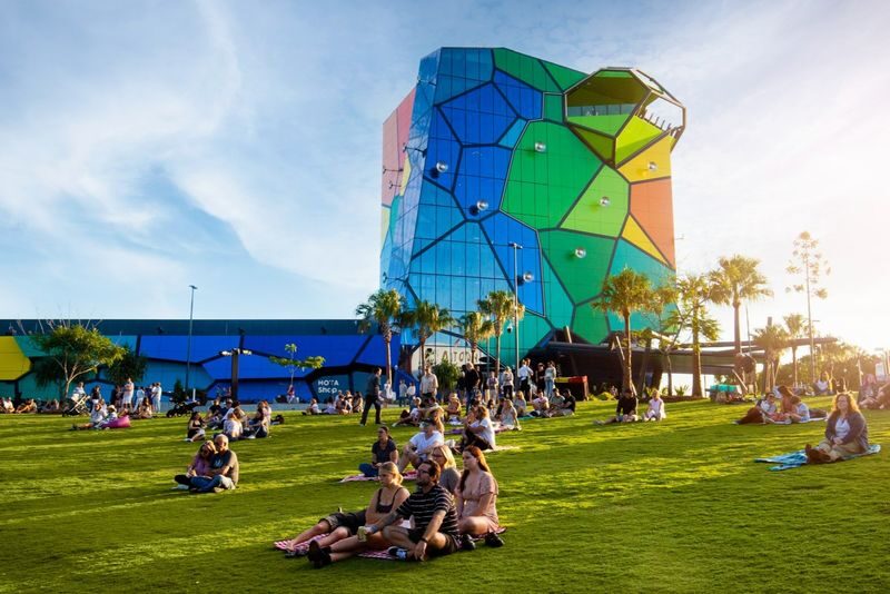 Gold Coast 2 Hour Sightseeing Cruise - What you see between the five landmarks