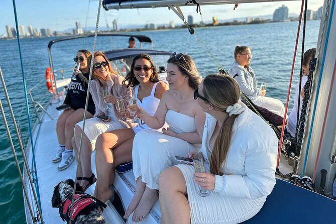 Gold Coast 2 hr Sailing Cruise with Drinks & Tasting Plate - A Refreshing Look at the Gold Coast 2-Hour Sailing Cruise with Drinks & Tasting Plate