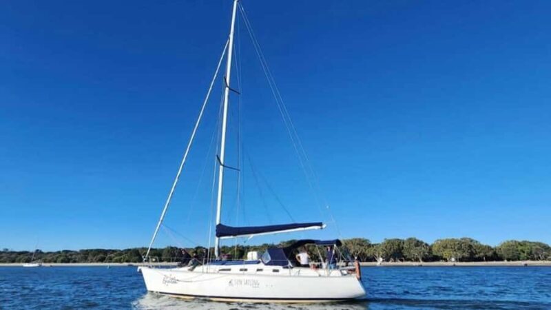 Gold Coast: Afternoon Sailing Cruise incl food & drinks - Good To Know