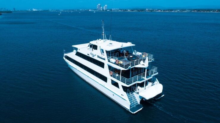 Gold Coast: Luxury Sunset Boat Cruise - Experience Highlights