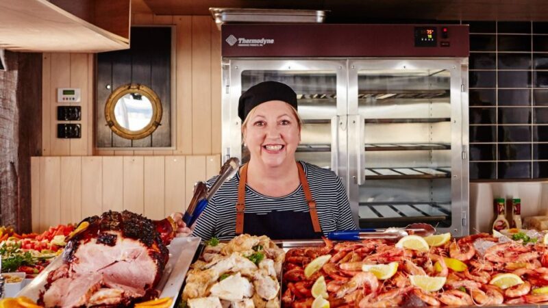 Gold Coast: Sightseeing Cruise with Buffet Lunch - The Sum Up – Who Should Book This?